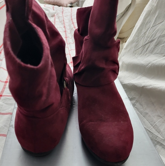 Cloudwalker 13w burgundy booties - Picture 2 of 5
